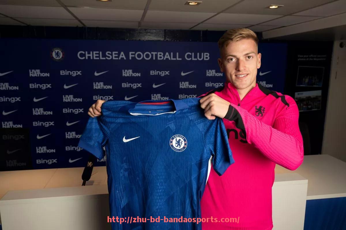 半岛体育-德甲球队参加欧联杯赛事名单与战绩回顾