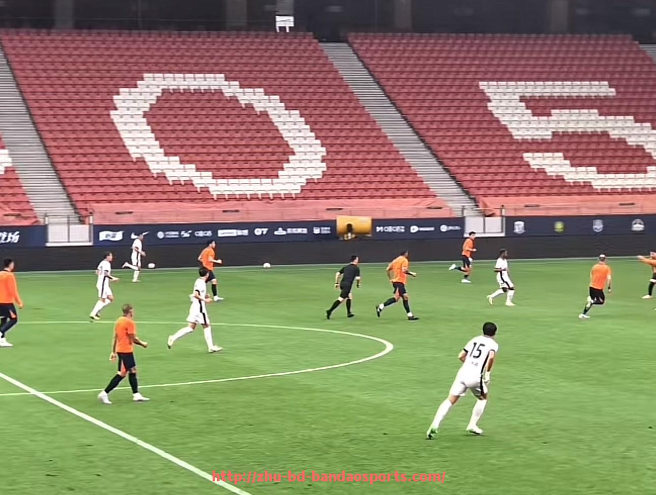 半岛体育-世俱杯比赛关键战术盘点：决定胜负的瞬间分析